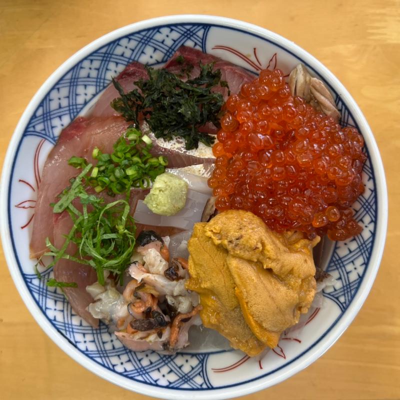 古事記丼ウニ、いくら入り(花房商店 （はなふさしょうてん）)