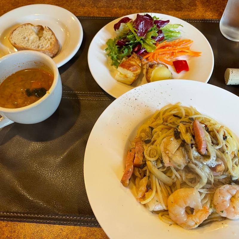 えびときのことベーコンのペペロンチーノ(ビストロポワル)