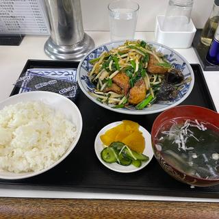 ニラレバ炒め定食(二味ラーメン )