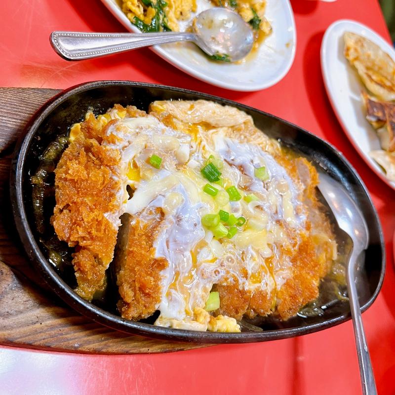 鉄板チーズロースカツ(かつ屋 寒梅亭)