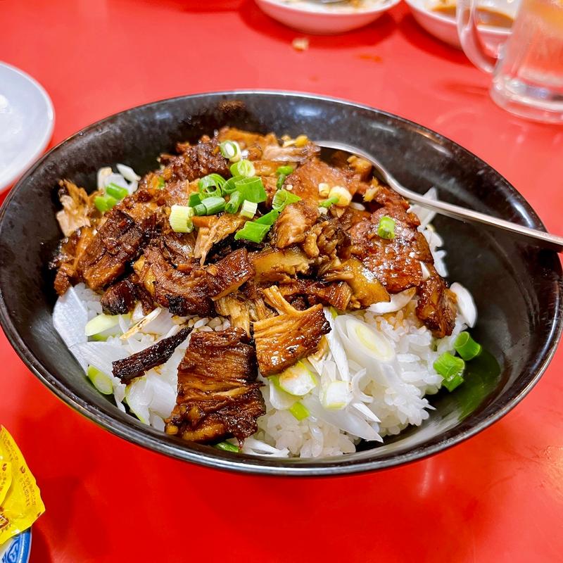 台湾滷肉飯(かつ屋 寒梅亭)