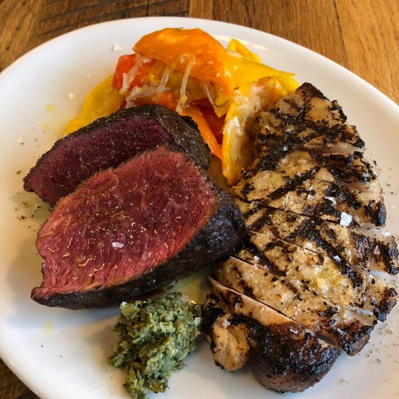 Grilled Pork and Beef platter(LODGE BISTRO SARU学芸大店 （ロッジビストロＳＡＲＵ）)