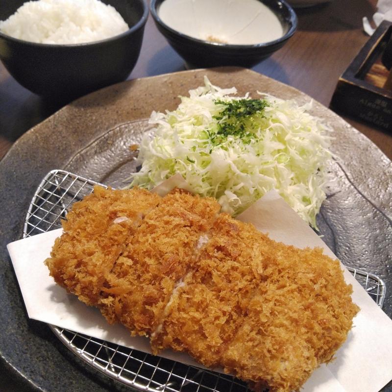 モッツァレラチーズ入りヒラボクかつ膳(平田牧場 ホテルメトロポリタン山形店 )