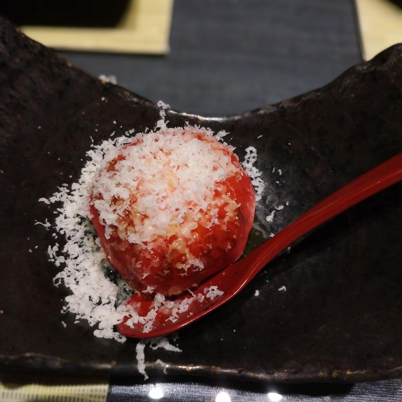 フルーツトマト丸焼き グラノパダーノかけ(南青山とりや幸)