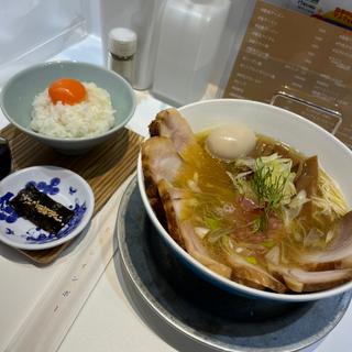 塩ラーメン 味玉アローカナ,メンマ,煮豚 玉子かけご飯小(上方レインボー)
