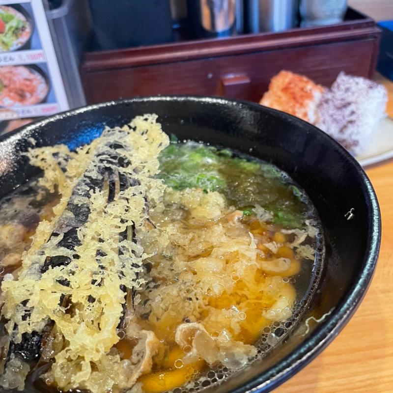 なす天かすうどん(加寿屋 藤井寺本店 （かすうどん KASUYA）)