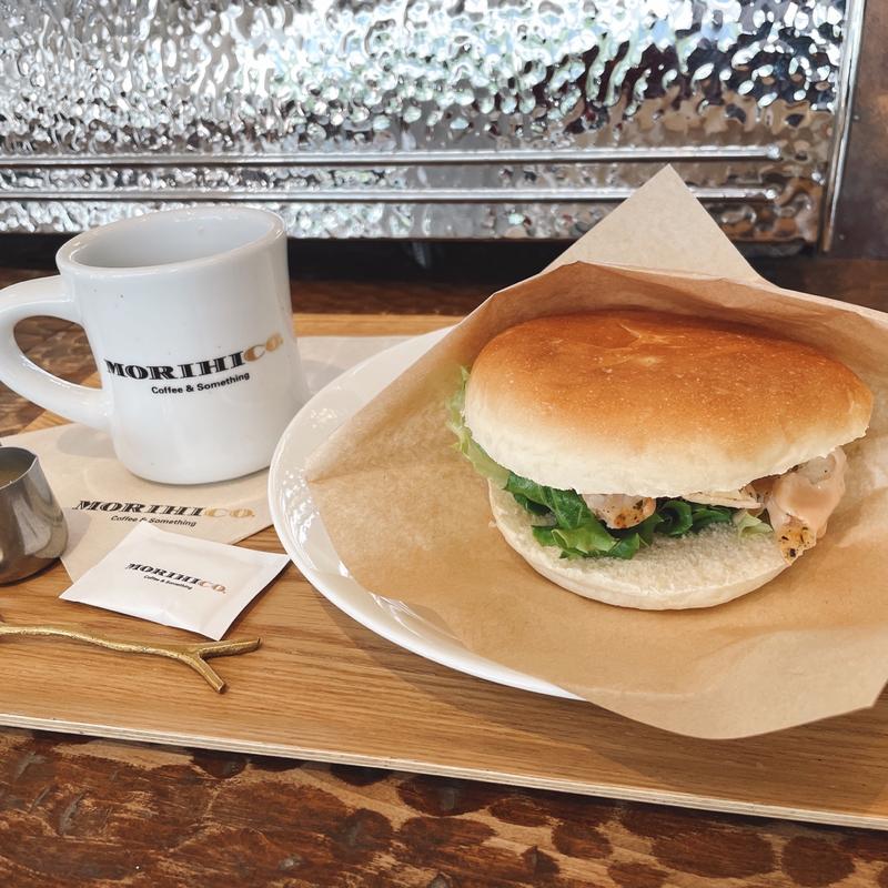 ハーブチキンのケバブ風サンド(アトリエ・モリヒコ)