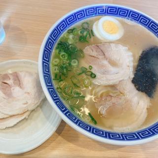 チャーシュー麺(久留米豚骨ラーメン 三代目 沖食堂)