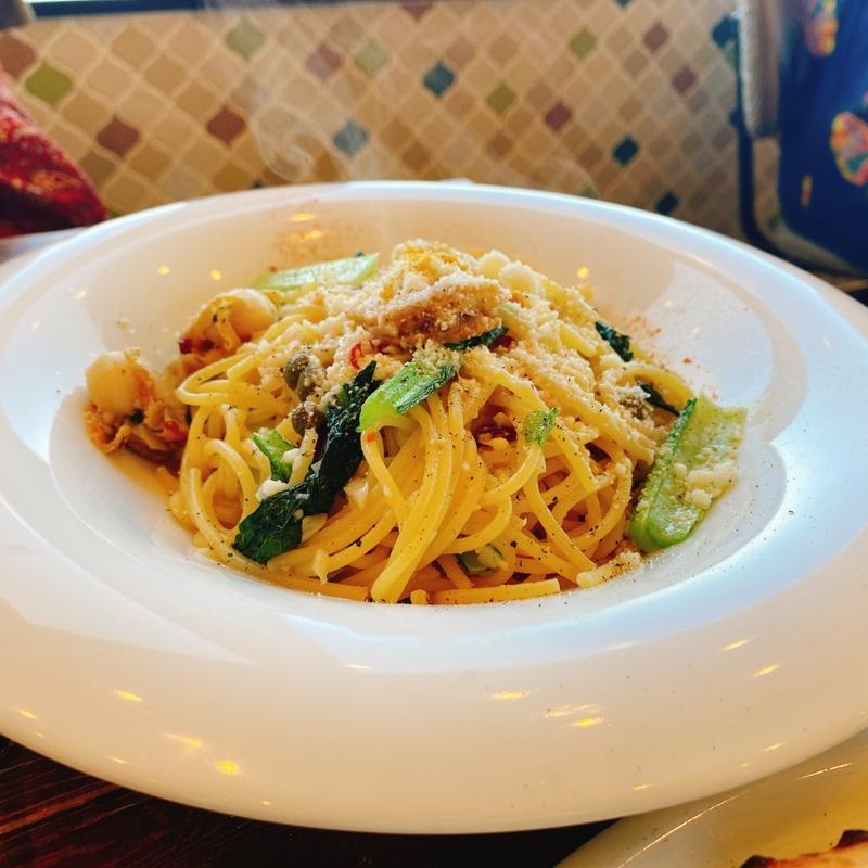 三陸産ベビーホタテとゆき菜のアリーオオリーオ(SHICHI NO cafe&Pizza)