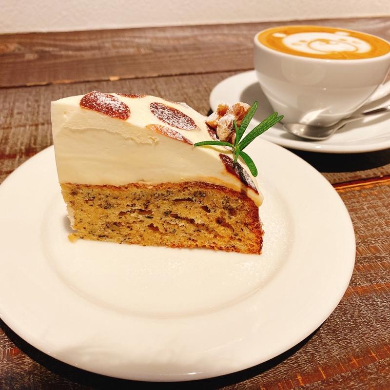 バナナケーキ(アンドモア)