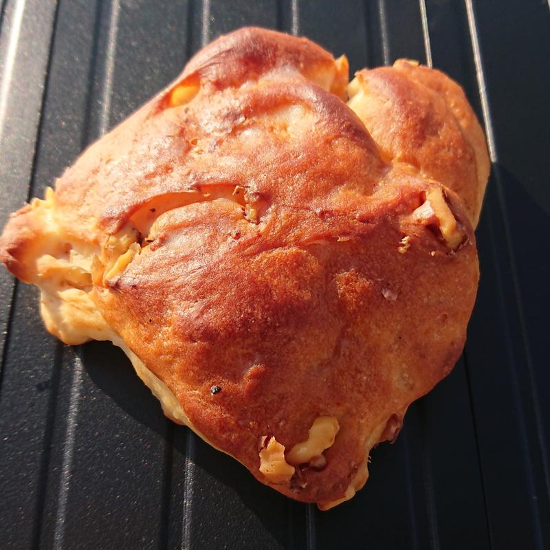 くるみのやわらかバターパン(芦名ベーカリー 芦兵衛)