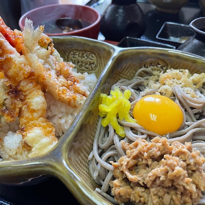 アベック丼(みなとや)