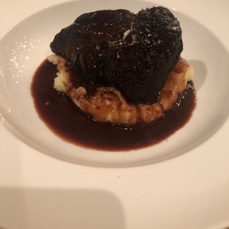 牛ホホ肉の濃厚赤ワイン煮込み(ワイン食堂 八十郎 神田鍛冶町)