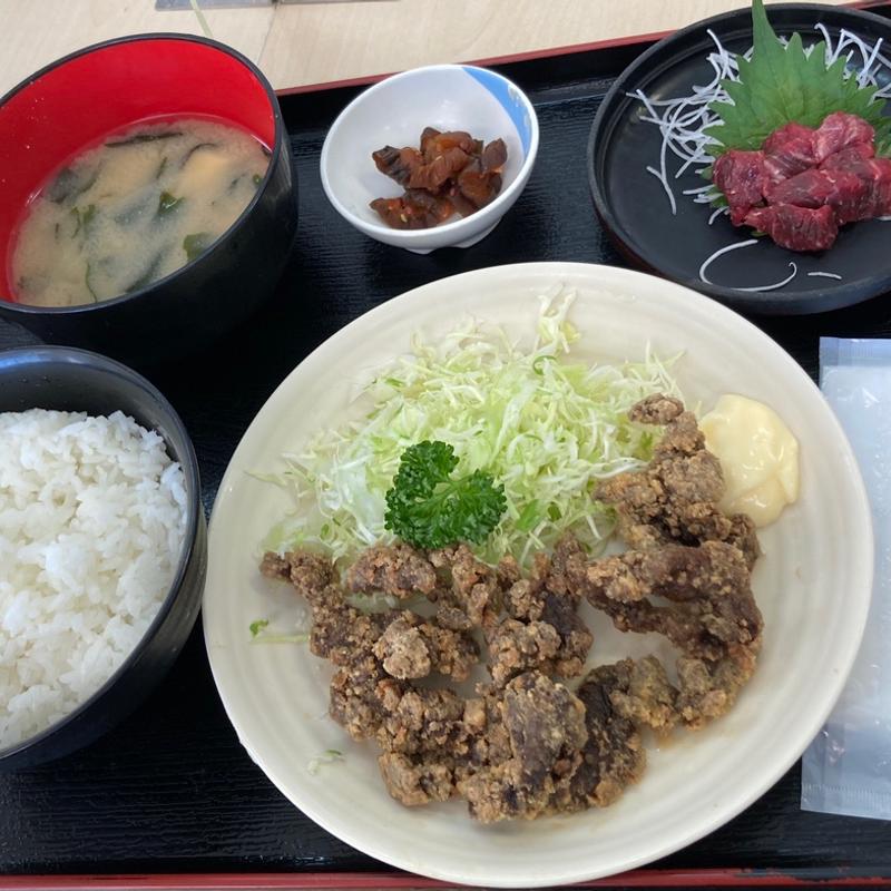 クジラ定食(レストランミートアイランド)