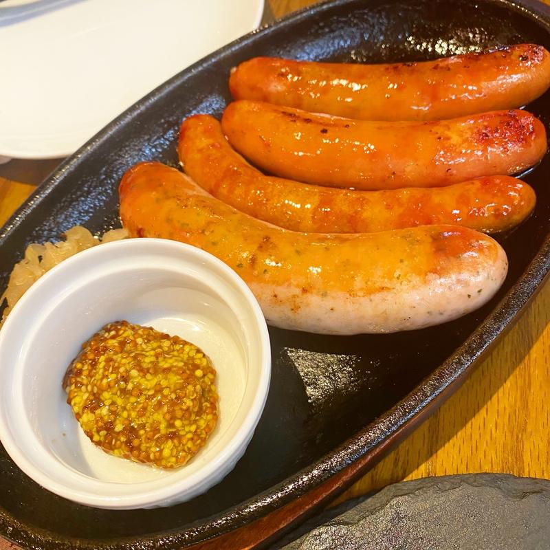 ソーセージ盛り合わせ(ニユートーキヨー BEER HALL)