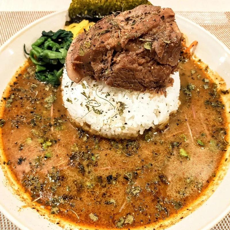 鶏ガラ醤油のスープカレー&極厚・スライスの選べるチャーシュー(Utena 358（うてな）)