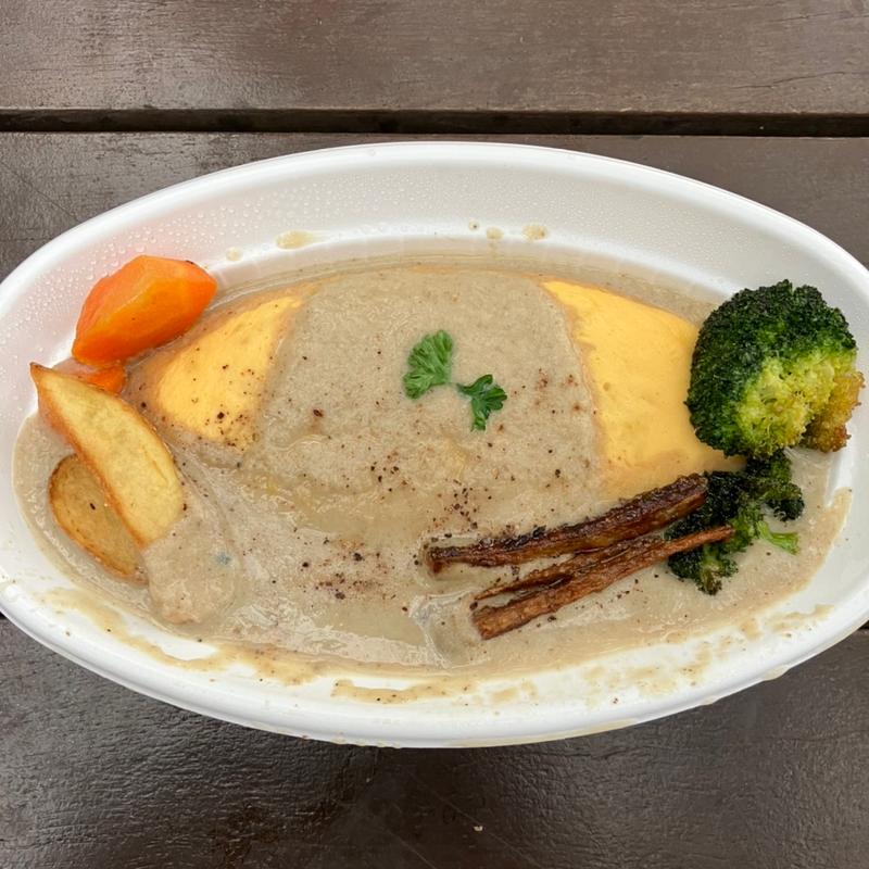 ごぼうポタージュオムライス(ボードゲーム＆ダイニングバーkurumari)