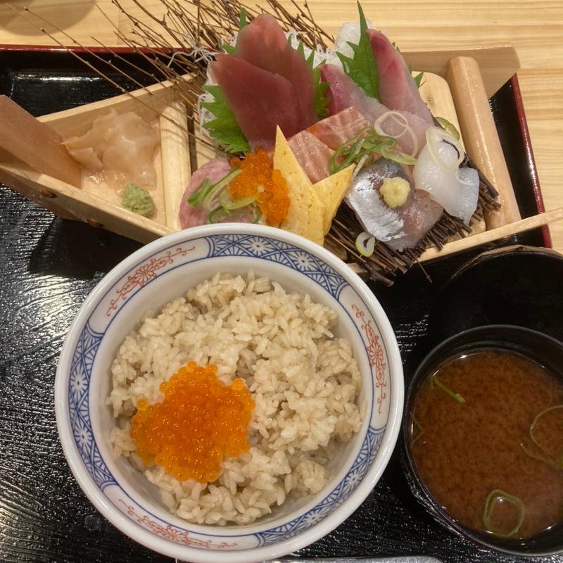 舟盛り丼(鮨・酒・肴 杉玉 北千住)