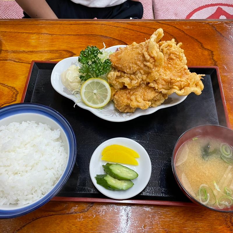 唐揚げ定食(春美食堂 東支店)