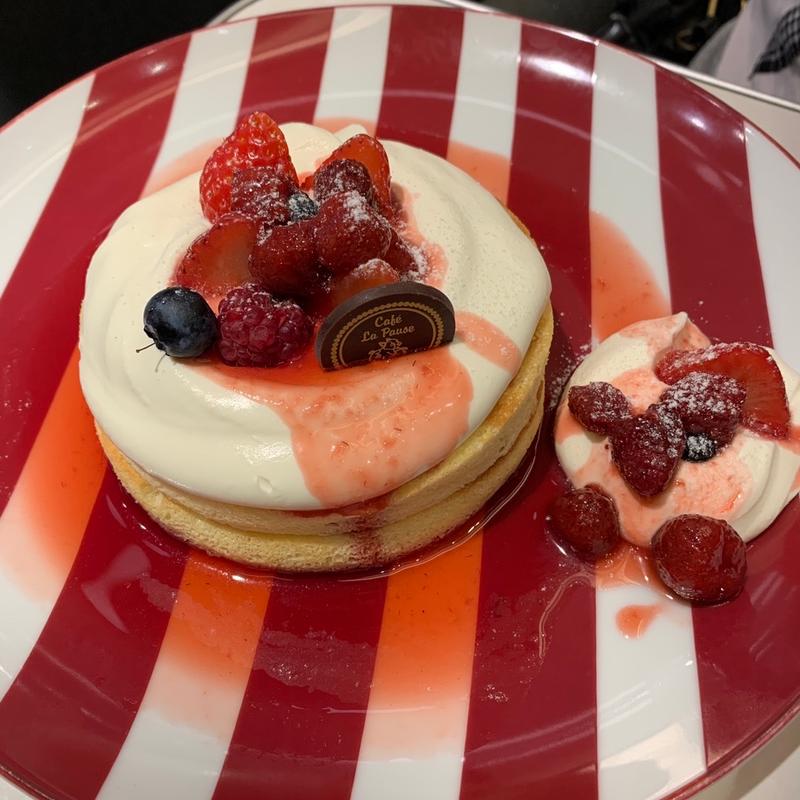 フルーツパンケーキ(ラ･ポーズ)