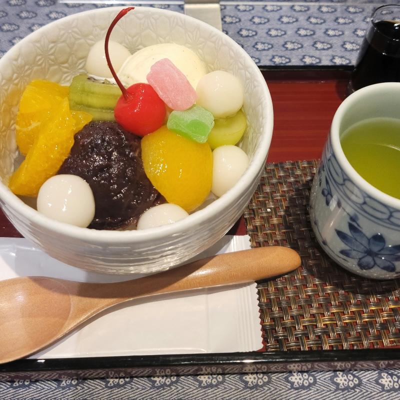 クリームあんみつ(トラムカフェ＆ダイニング)