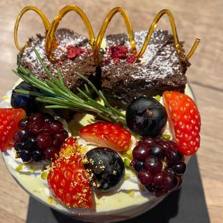 柑橘とチョコレート　ピスタチオソフトクリーム(イニシャル （INITIAL）)