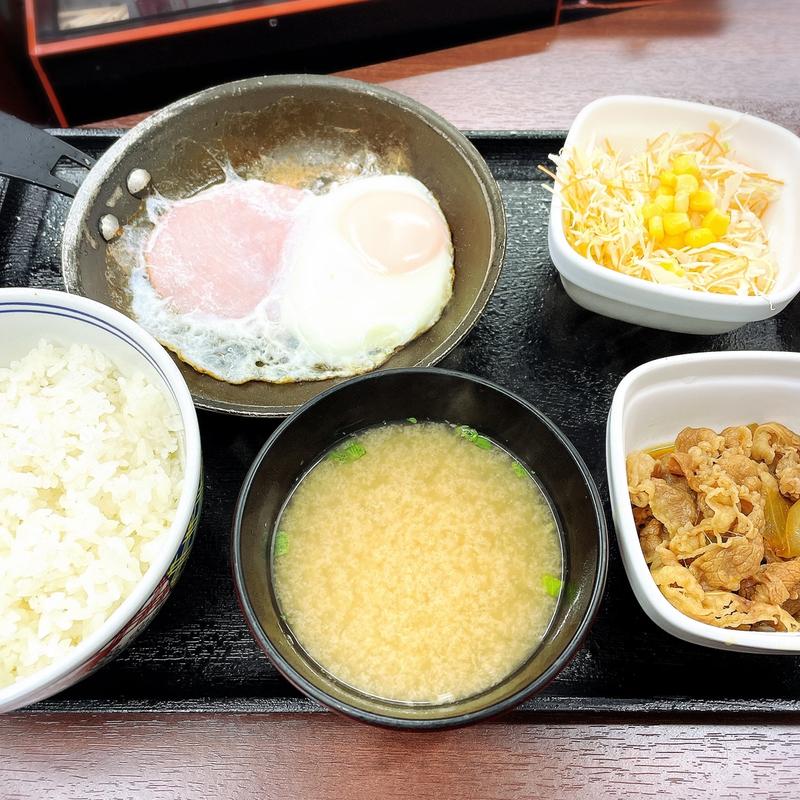 ハムエッグ牛小鉢定食(吉野家 中目黒駅前店 )