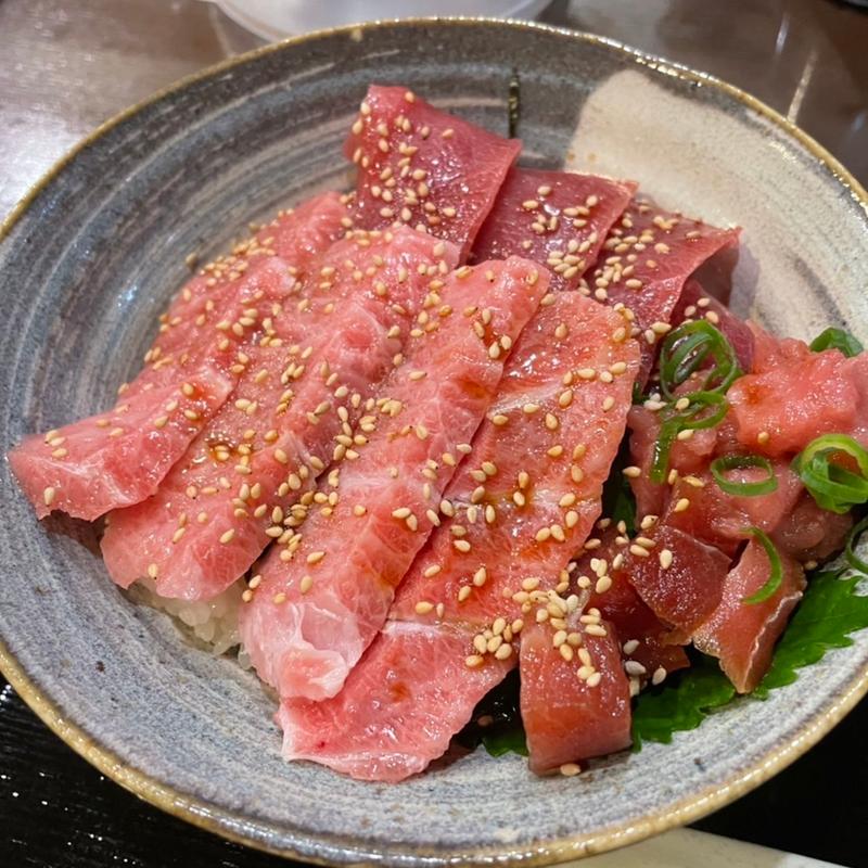 本鮪大トロ・赤身合盛り(熟成うどん 菊太郎)