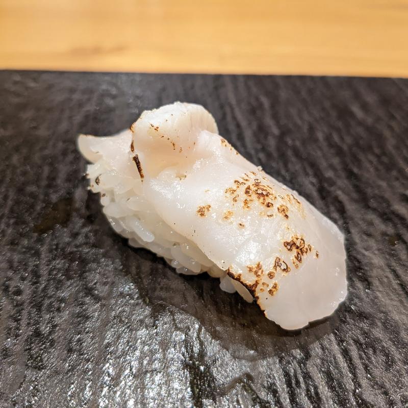 ホタテ(鎌倉 長谷 鮨山もと)