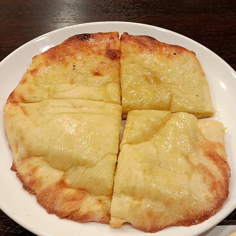 チーズナン(JIYA Indian restaurant)