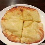 チーズナン(JIYA Indian restaurant)
