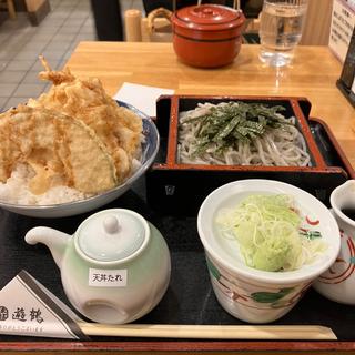 ボリュームイカ天丼セット(ごまそば·天ぷら·酒処 遊鶴 アピア店)