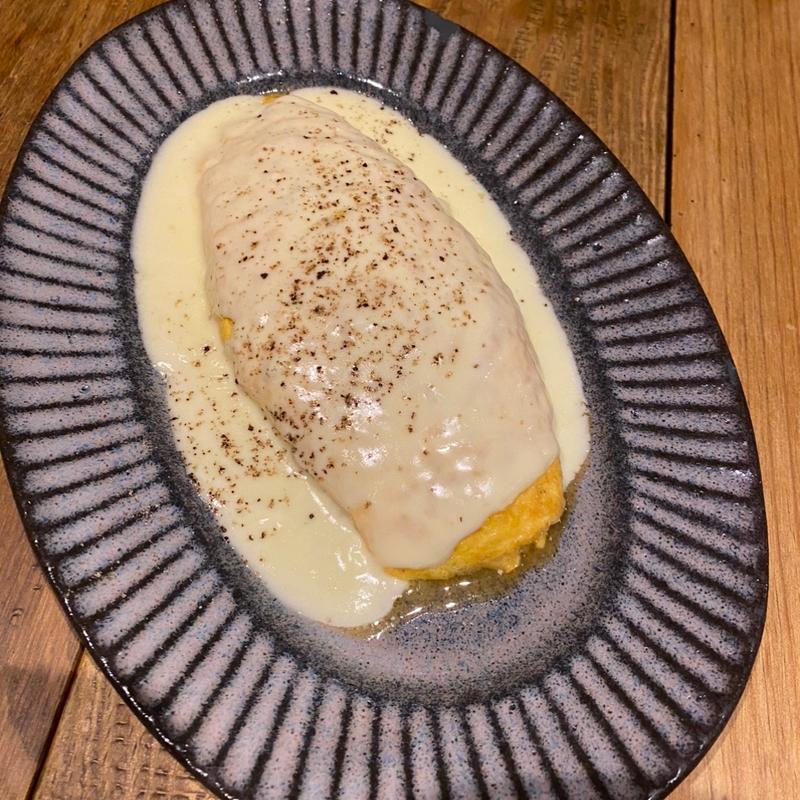 チーズホウレンソウビーフオムレツ (炭火とワイン 烏丸店)