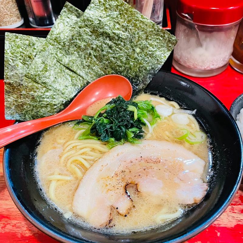 豚骨醤油ラーメン(横浜家系ラーメン 希家 上野店)