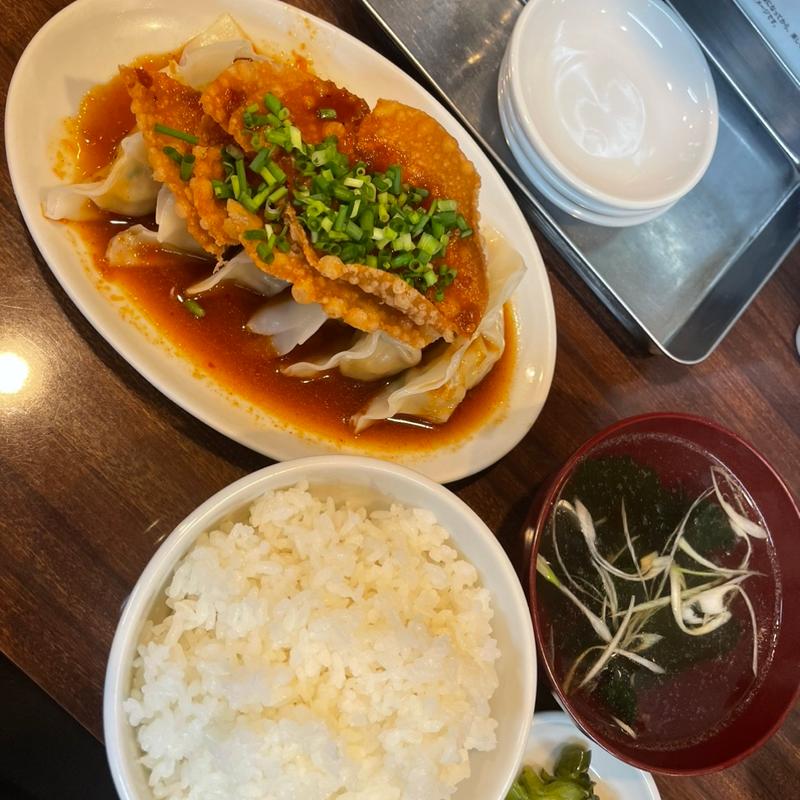 (餃子といえば芭莉龍（バリロン）)