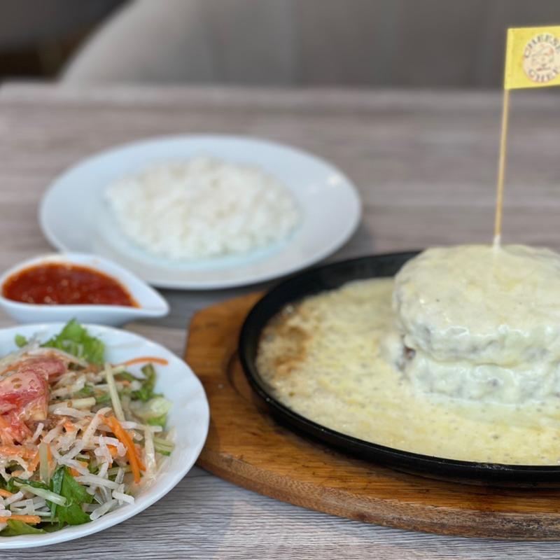 チーズかけマウンテンハンバーグ(Cheese Chef（チーズシェフ）)