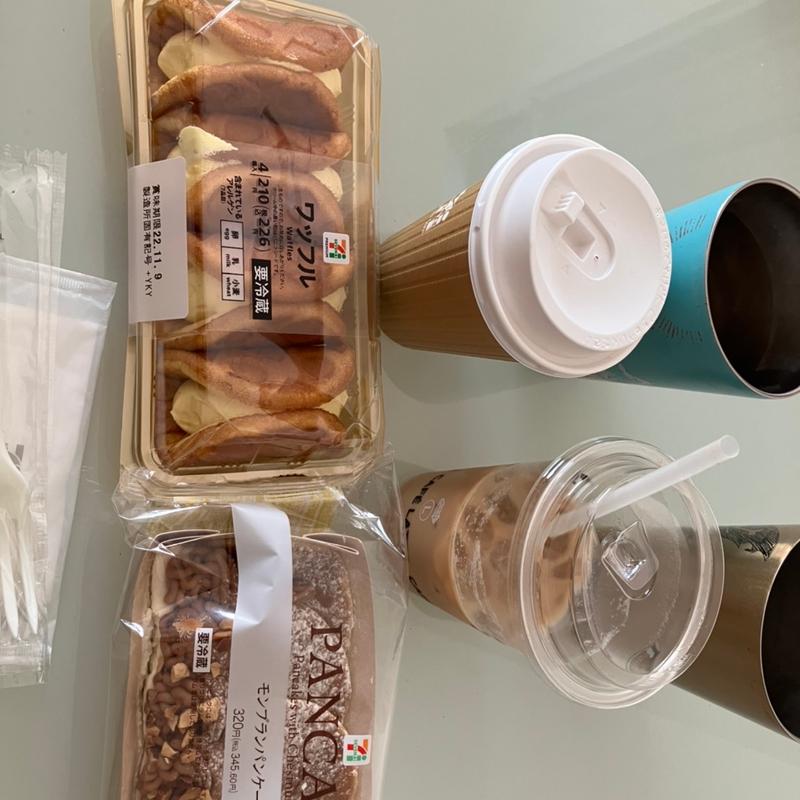 ワッフルとモンブランパンケーキ(セブン-イレブン 浜松高丘東２丁目店)