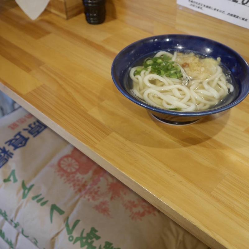 かけうどん(讃岐立食いうどん きりん屋 本町本店)