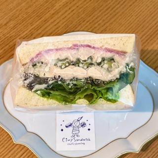マグロのコンフィと大葉のサンドウィッチ(eimy sandwich 笹塚店)
