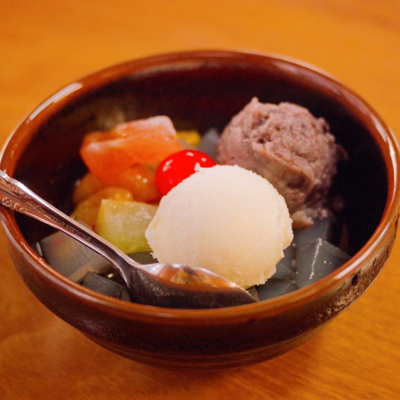 クリームあんみつ(かどや飲食店)