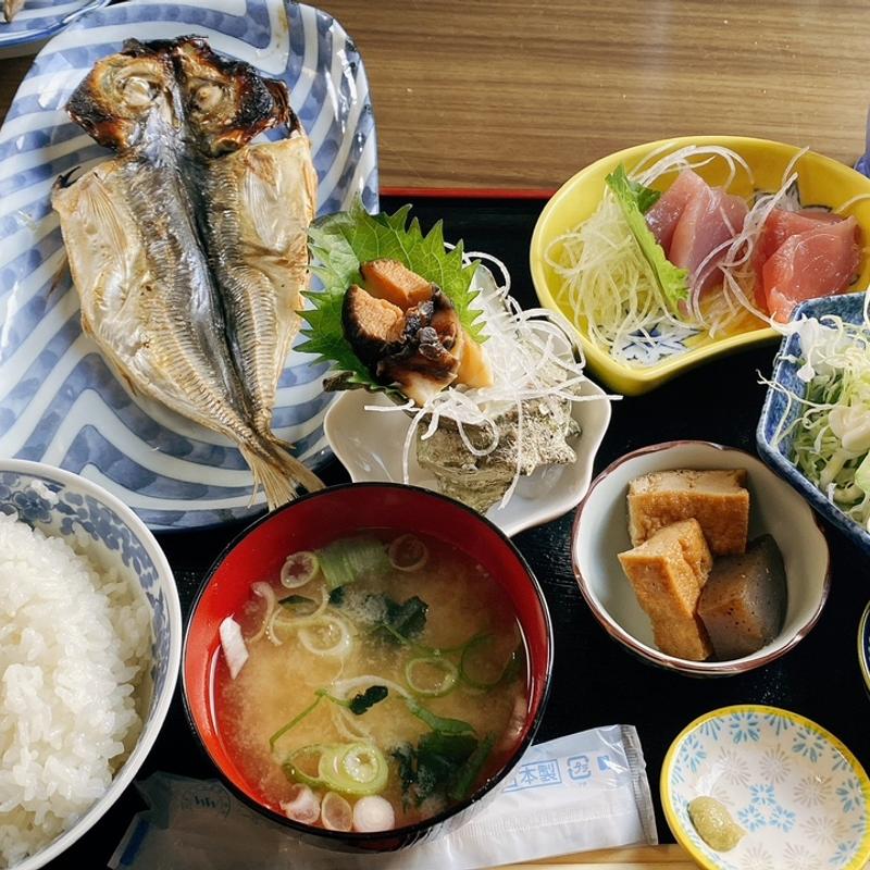 (朝市食堂奈美)