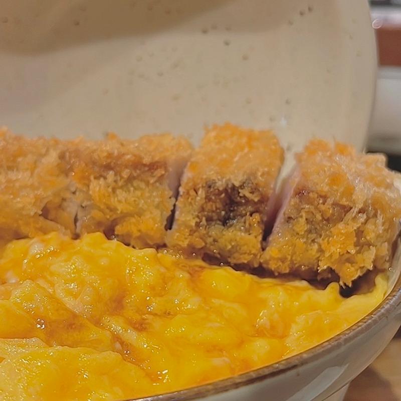 厚切りロースカツ丼(銀鯱食堂)