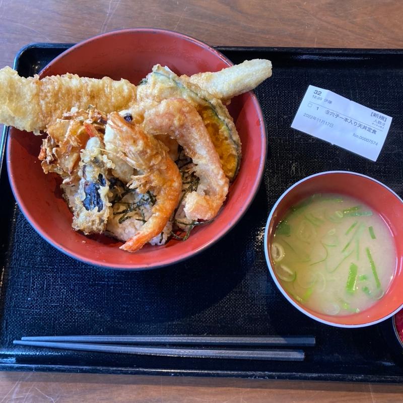 穴子一本入り天丼定食(さかなさま 北千住本店)