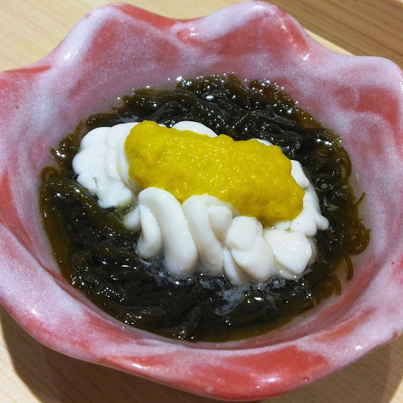 しらこともずくに菊花酢(横浜 鮨 ふくじゅ)