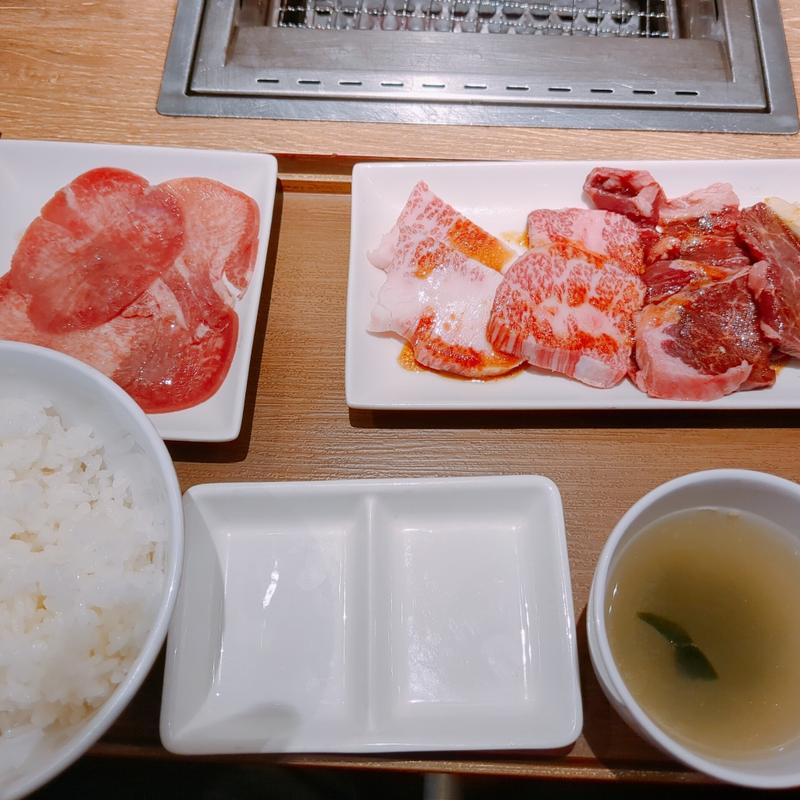 和牛カルビ&牛タン&ハラミセット(焼肉ライク 御茶ノ水店)