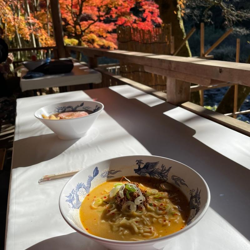 ピリ辛台湾刀削麺&小籠包(香嵐渓)