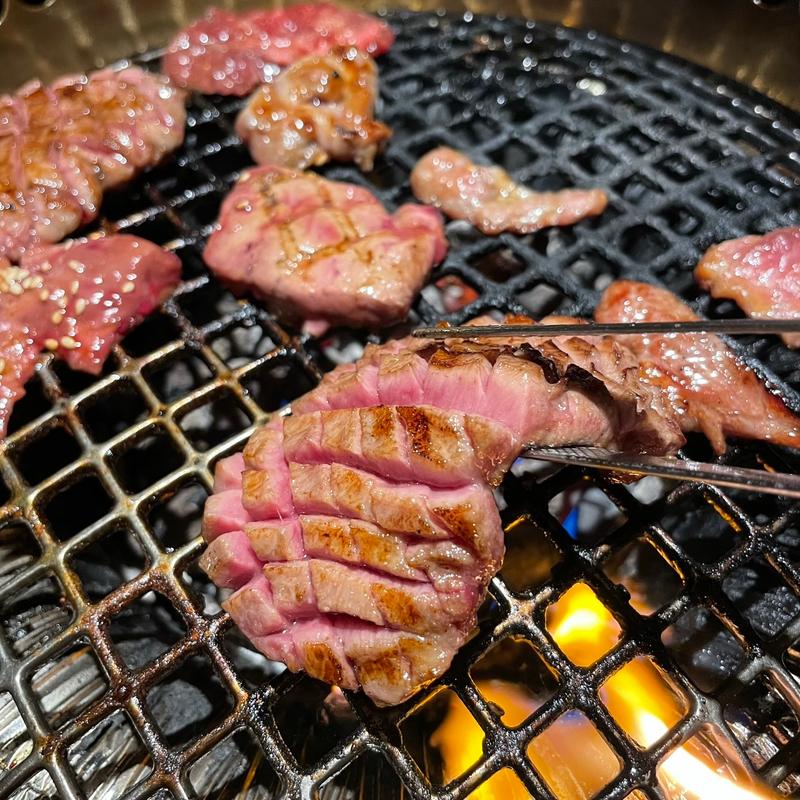 厚切り牛タン(焼肉　本陣)