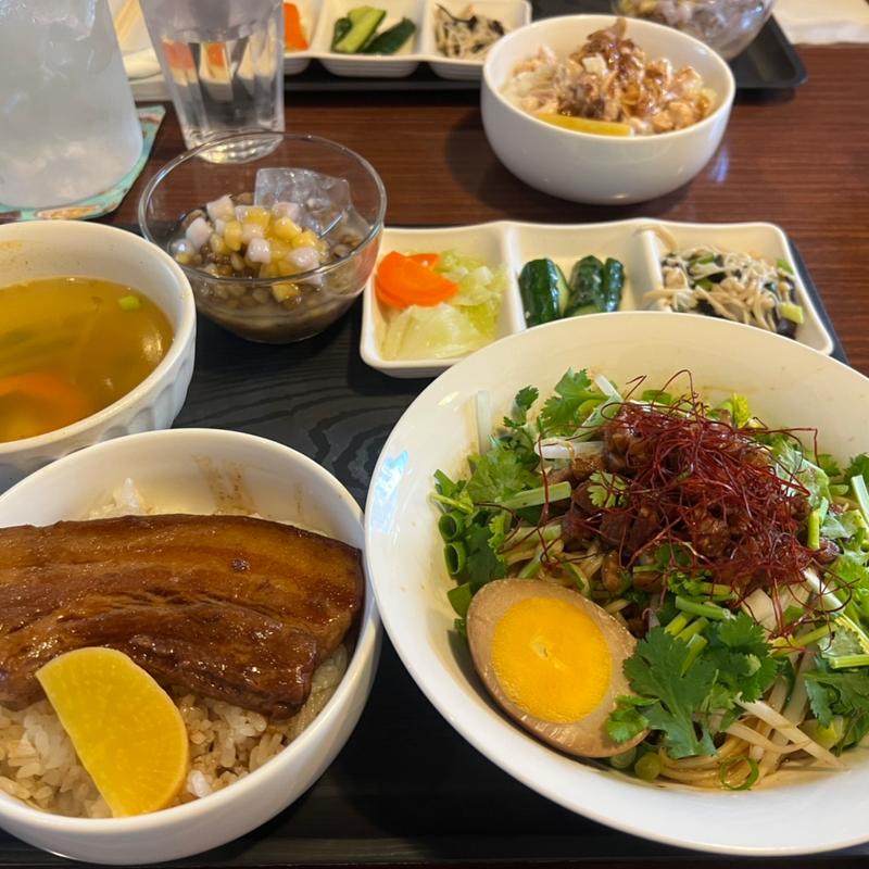 台湾肉燥乾拌麺（台南ルーロー飯変更）(台湾屋台めし(BaDouYau/バトウーヤウ))