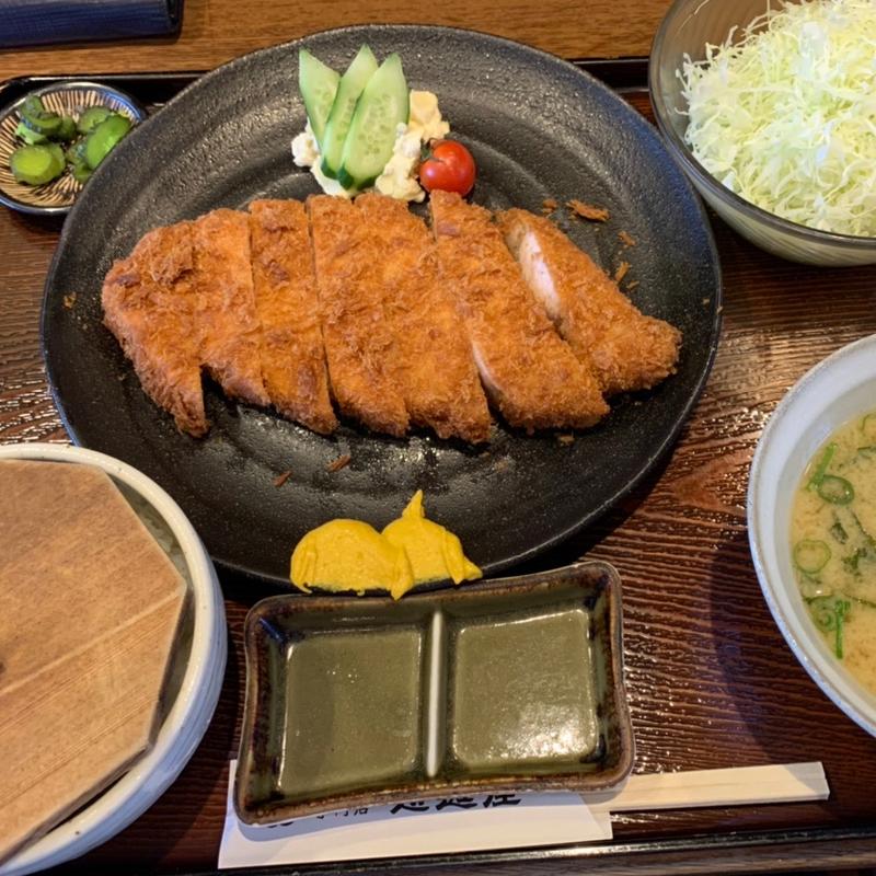 ロースとんかつ定食(大きめ)(恵庭屋 （えにわや）)