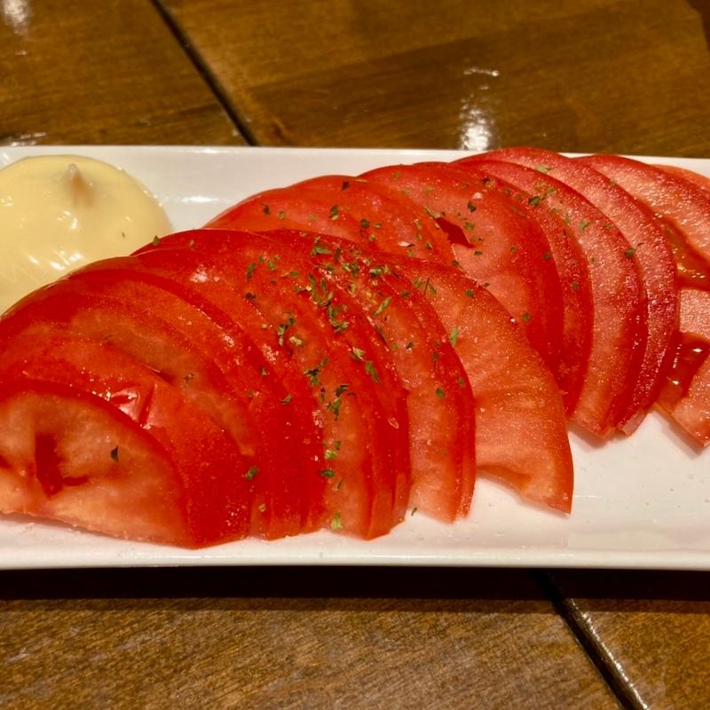 響灘菜園のトマトスライス(小倉 焼き鳥 Gill&co 小倉駅前店)